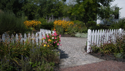 Pleasant Valley Courtyard